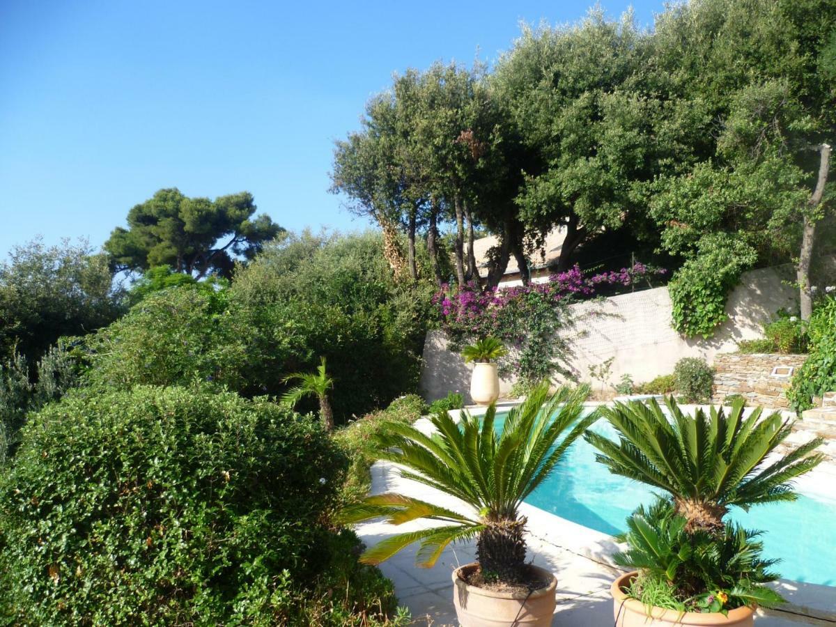 Villa Du Bau Rouge Carqueiranne Exterior photo